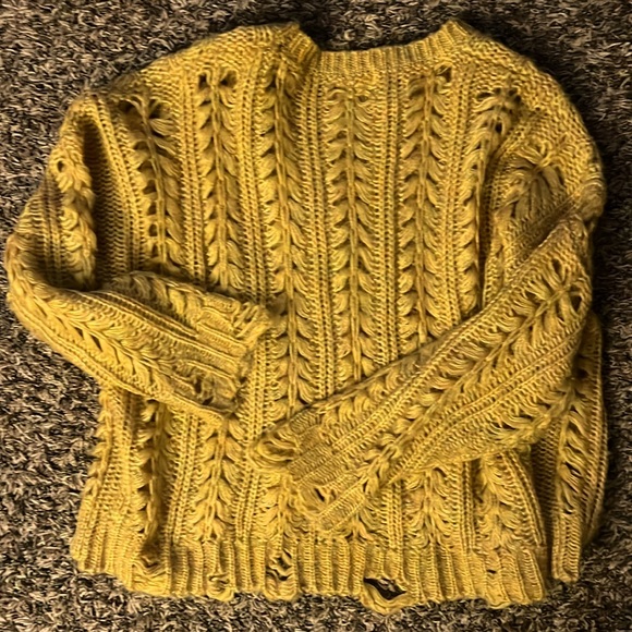 BKE Distressed Sweater Size Large - Picture 3 of 3